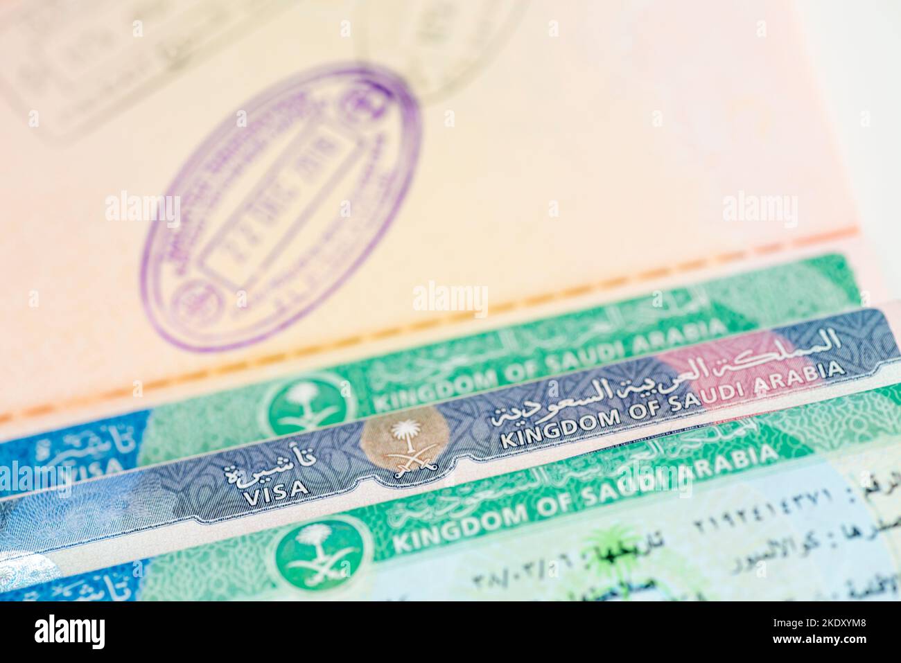 Königreich Saudi-Arabien Visa-Stempel und Genehmigung. Saudi-Arabien gewährte ausländischen Touristen aus 49 Ländern Zugang zu Saudi-Arabien. Stockfoto