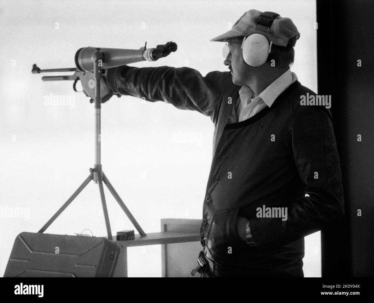OLYMPISCHE SOMMERSPIELE LOS ANGELES 1984 RAGNAR SKANÅKER Schweden auf dem Schießstand Silbermedaillengewinnerin in freier Pistole Stockfoto
