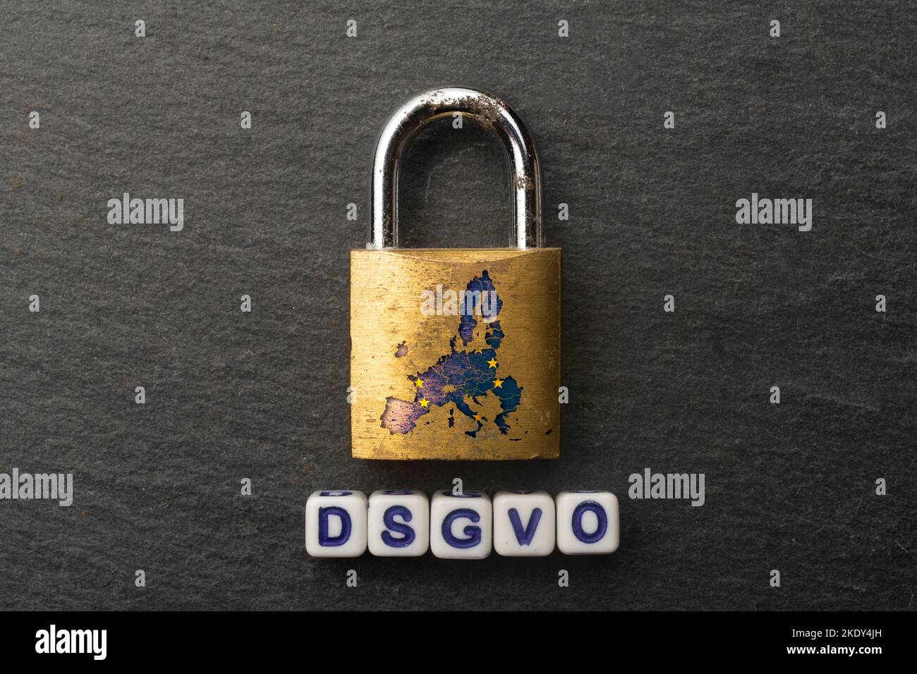 DSGVO-Konzept: DICE setzt sich aus der schriftlichen dsgvo-Abkürzung für die Datenschutzgrundverordnung (allgemeine Datenschutzverordnung) des europäischen Datenschutzes zusammen Stockfoto