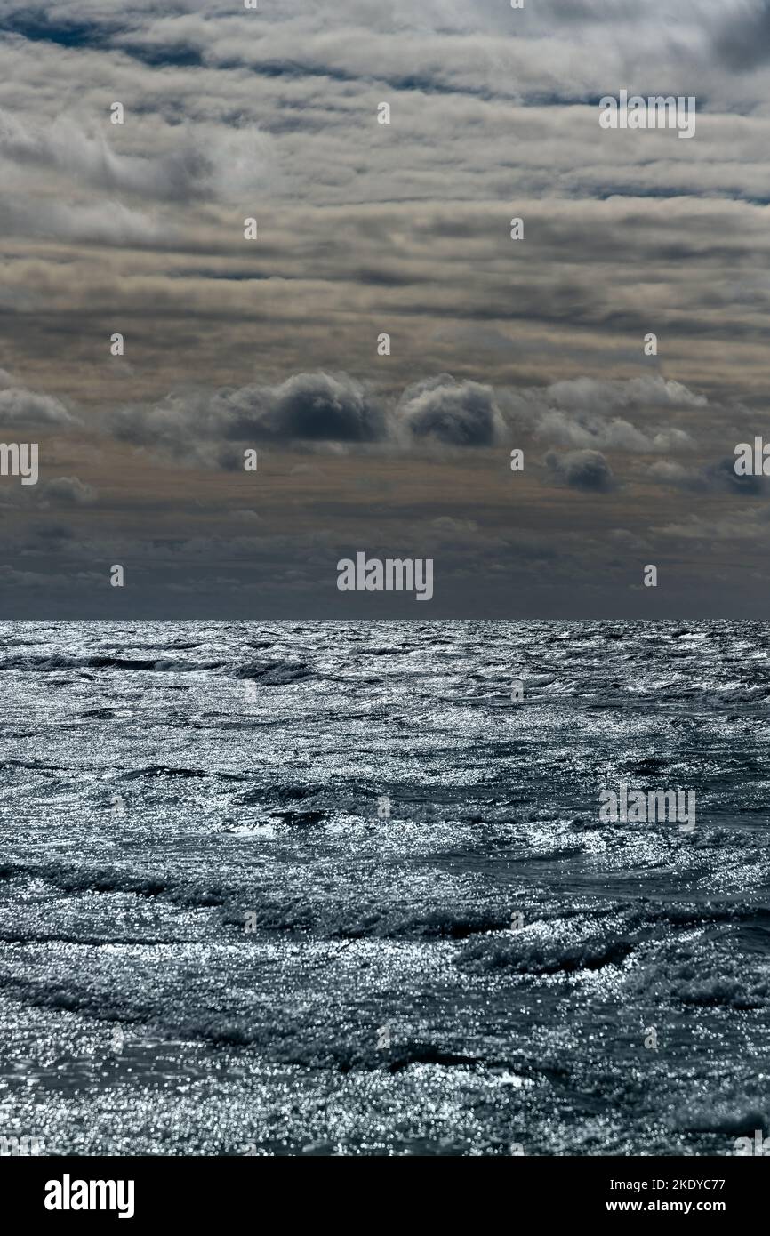 Ostsee am kalten Frühlingstag in Liepaja, Lettland. Stockfoto