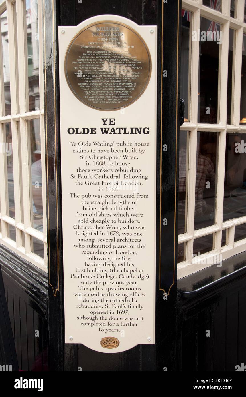 Ye Olde Watling, City of London, London, Großbritannien - vermutlich von Christopher Wren im Jahr 1668 gebaut worden sein, um diese Arbeiter beim Wiederaufbau von St. Paul's Cath zu beherbergen Stockfoto