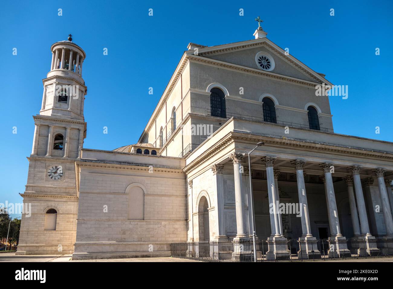 Die päpstliche Basilika St. Paul vor den Mauern Stockfoto