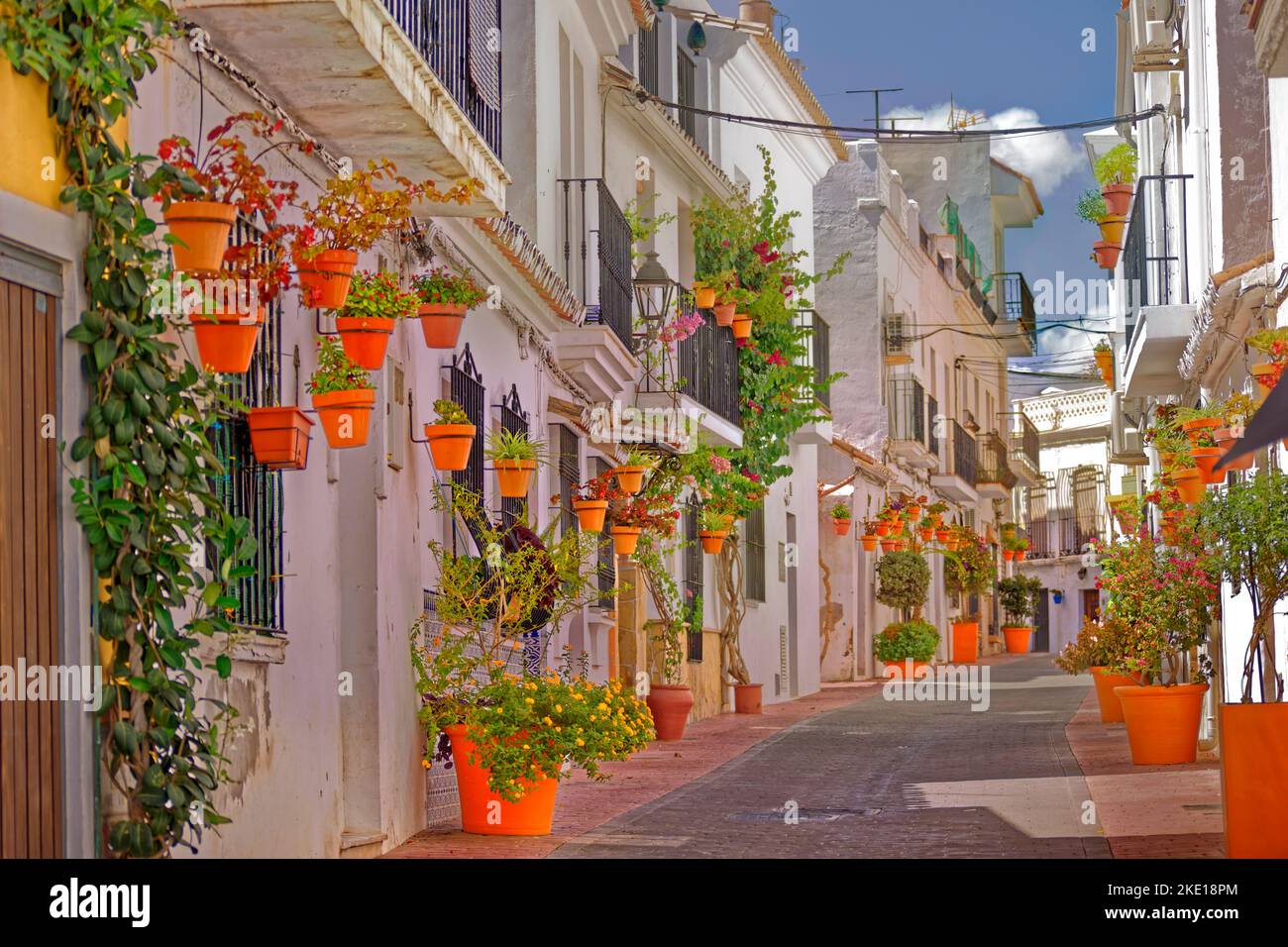 Die Altstadt von Estepona an der Costa del Sol, Teil der Provinz Málaga in Andalusien, Spanien. Stockfoto