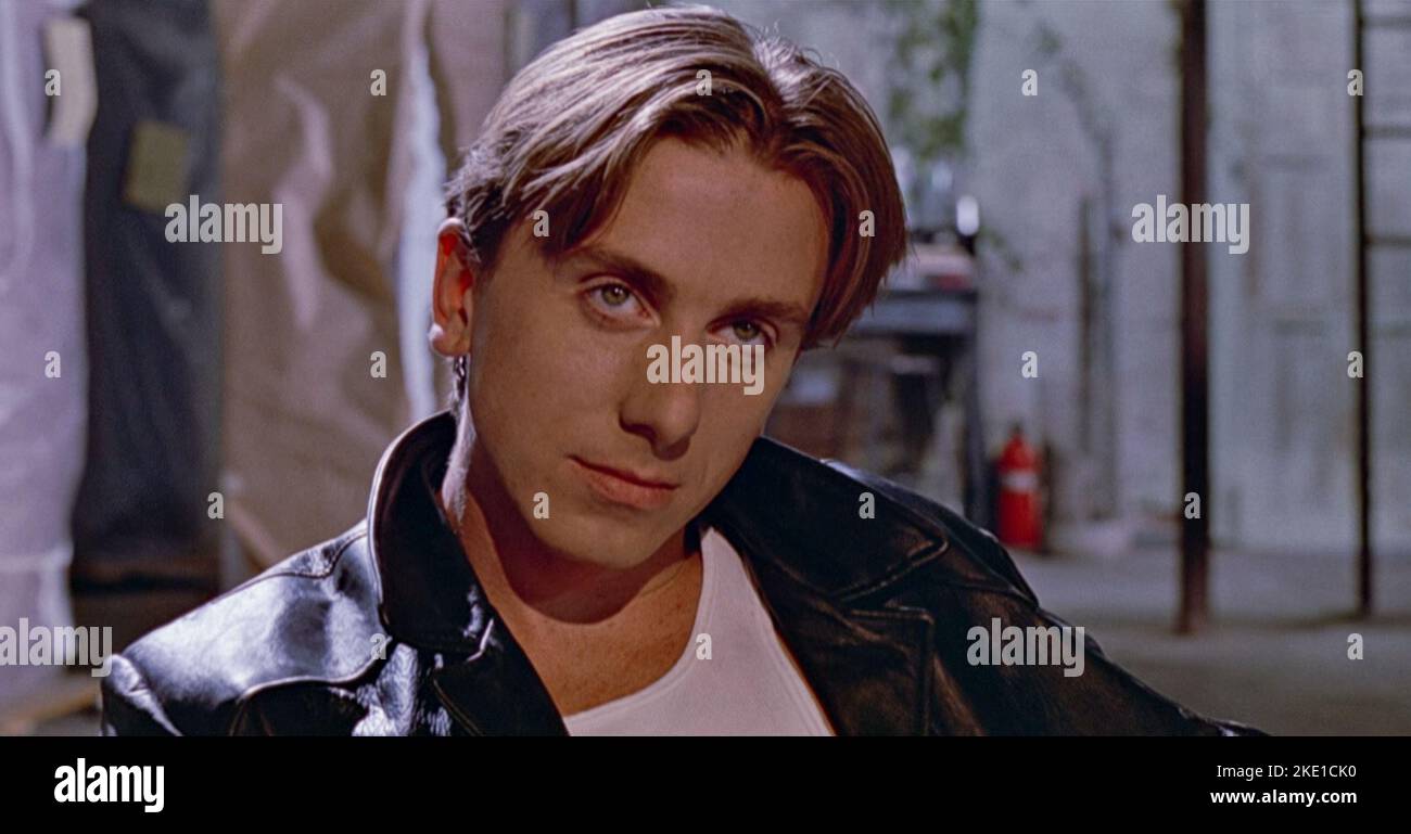 USA. Tim Roth in einer Szene aus dem (C)Miramax-Film : Reservoir Dogs (1992). HANDLUNG: Wenn ein einfacher Juwelenüberzug schrecklich schief geht, beginnen die überlebenden Verbrecher zu vermuten, dass einer von ihnen ein Polizeiinformant ist. Ref: LMK110-J8530-081122 geliefert von LMKMEDIA. Nur Redaktionell. Landmark Media ist nicht der Urheberrechtsinhaber dieser Film- oder TV-Standbilder, bietet aber nur einen Service für anerkannte Medien an. pictures@lmkmedia.com Stockfoto