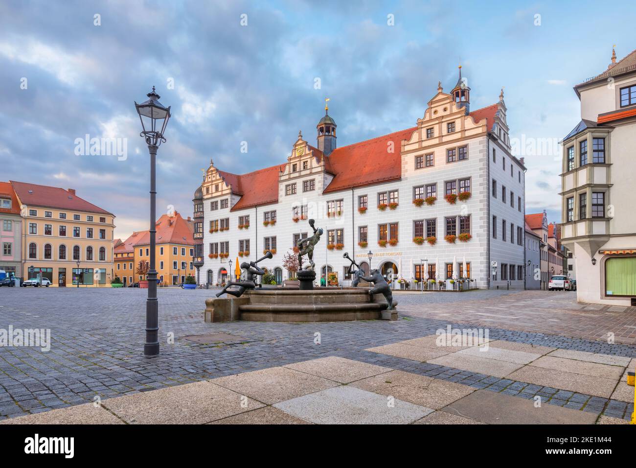 Torgau, Geramny. Historisches Gebäude des Rathauses Torgau am Marktplatz Stockfoto