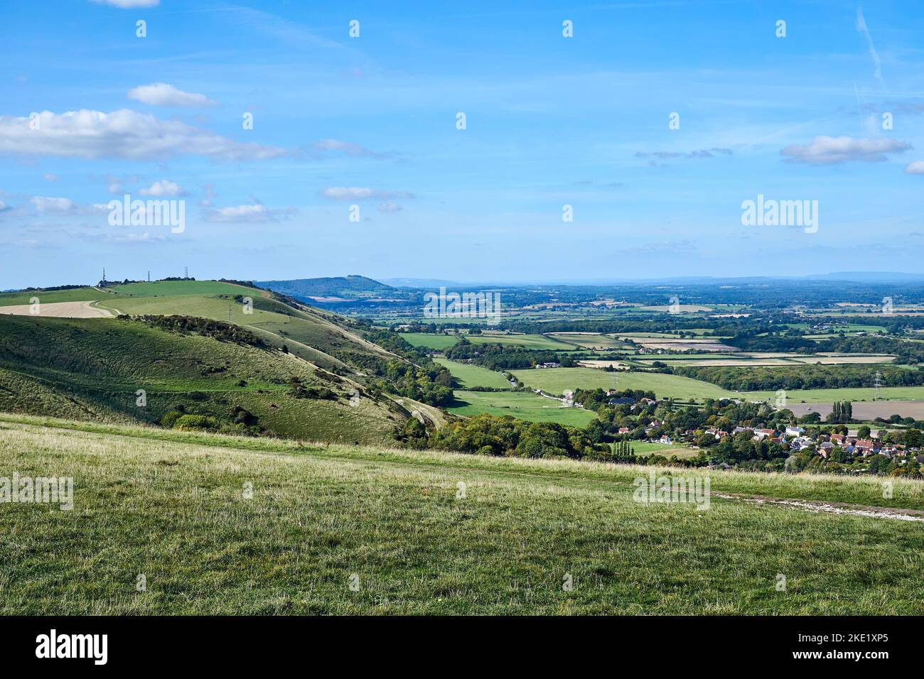 Die Teufelsdeich Wanderlandschaft an einem klaren Tag bei sonnigem Wetter mit üppiger grüner Natur Stockfoto