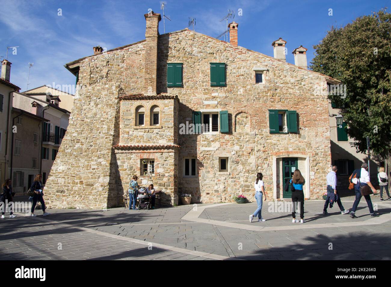 Das Haus der Musik in Grado, Italien (Comune Di Grado Casa della Musica) befindet sich an der Piazza Biagio Marin und ist eines der ältesten Gebäude in Grado Stockfoto