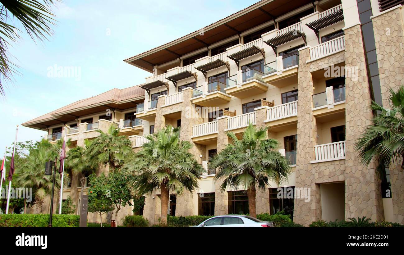 DUBAI, VEREINIGTE ARABISCHE EMIRATE, VAE - 20. NOVEMBER 2017: Blick auf das luxuriöse 5-Sterne-Hotel Sofitel The Palm. Hochwertige Fotos Stockfoto