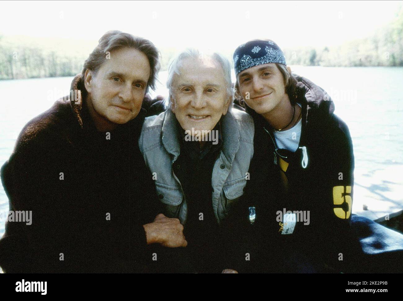 SIE WIRD IN DER FAMILIE GEFÜHRT, MICHAEL DOUGLAS, KIRK DOUGLAS, CAMERON DOUGLAS, 2003 Stockfoto