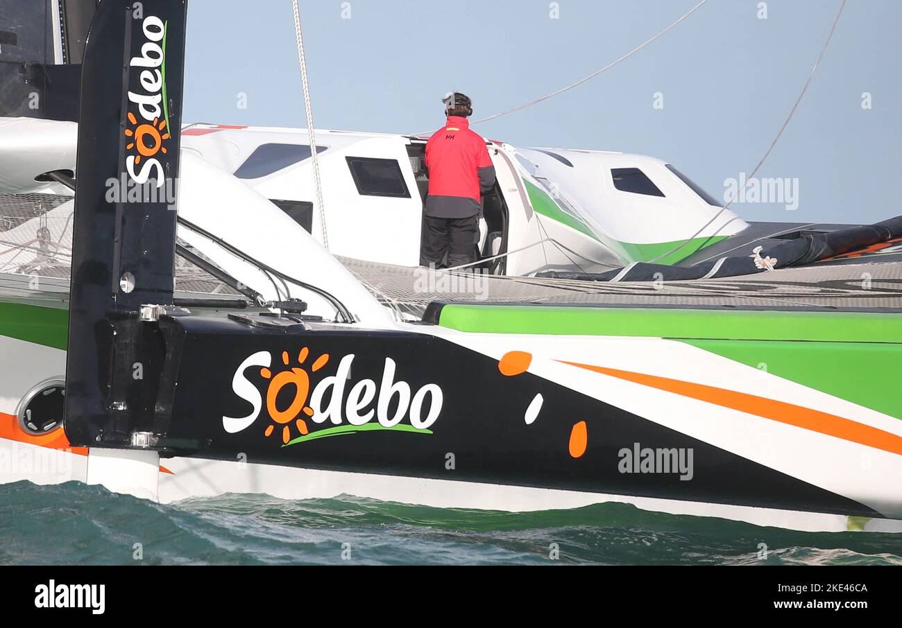 IMOCA INITIATIVEN COEUR Skipper Samantha Davies während der Route du Rhum-Destination Guadeloupe 2022, transatlantisches Einzelrennen, Saint-Malo - Guadeloupe (6.562 Kilometer) am 9. November 2022 in Saint-Malo, Frankreich. Foto von Laurent Lairys/ABACAPRESS.COM Stockfoto