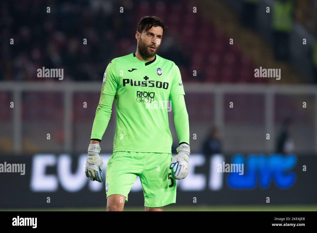 Marco Sportiello, Torwart von Atalanta, während der italienischen Meisterschaft Serie Ein Fußballspiel zwischen US Lecce und Atalanta BC am 9. November 2022 im Stadio Via del Mare â&#x80;&#x9c;Ettore Giardinieroâ&#x80;&#x9d; in Lecce, Italien - Foto: Marco Verri/DPPI/LiveMedia Stockfoto