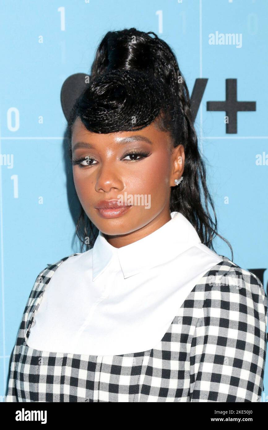 Los Angeles, Kalifornien. 9.. November 2022. Imani Hakim bei der Premiere DER MYTHISCHEN QUEST-Saison 3, Linwood Dunn Theatre, Los Angeles, CA, 9. November 2022. Kredit: Priscilla Grant/Everett Collection/Alamy Live Nachrichten Stockfoto