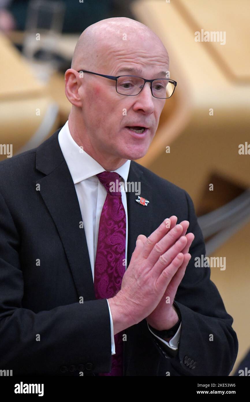 Edinburgh Schottland, Großbritannien 10. November 2022. John Swinney, Stellvertretender erster Minister von Schottland bei Fragen des Ersten Ministers im schottischen Parlament. Credit sst/alamy live News Stockfoto Edinburgh Schottland, Großbritannien 10. November 2022. John Swinney, Stellvertretender erster Minister von Schottland bei Fragen des Ersten Ministers im schottischen Parlament. Credit sst/alamy live News Stockfoto