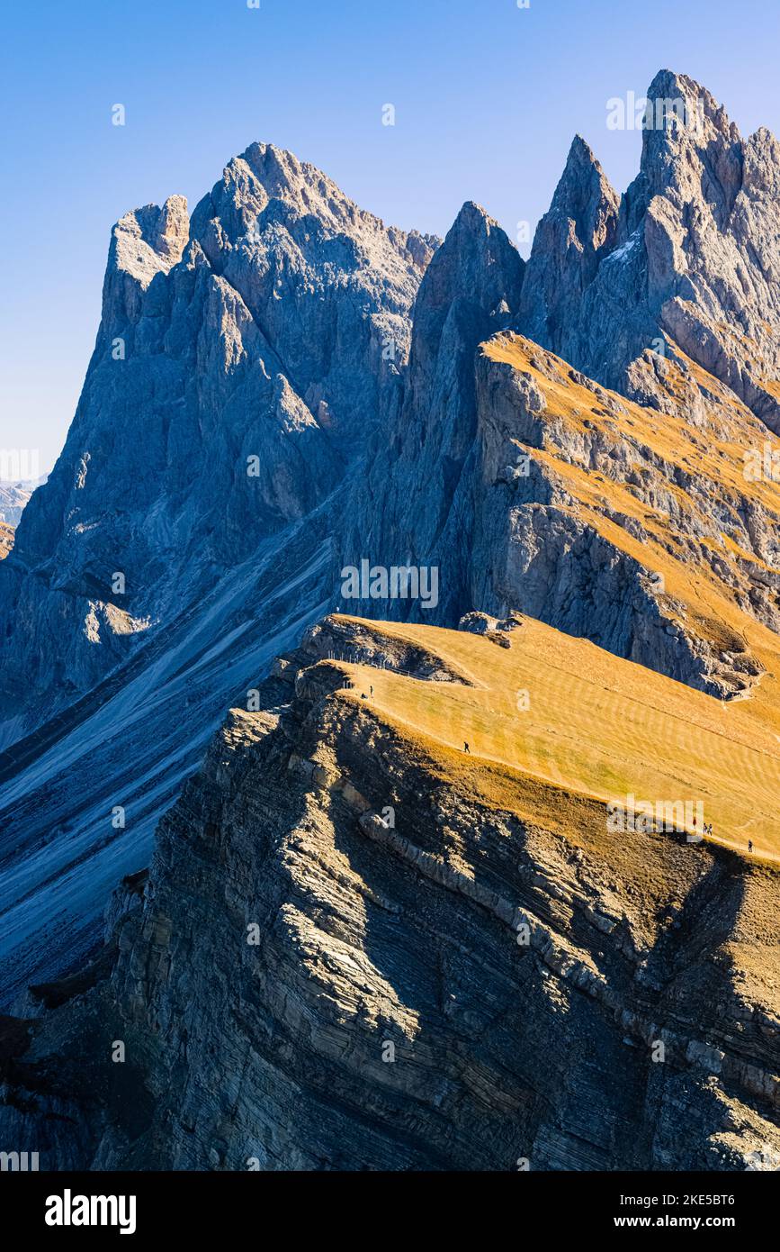 Die Aussicht von der Seceda während des Herbstes ist wirklich phänomenal und beeindruckend zugleich. Der Seceda ist ein 2519 Meter hoher Berg in Südtirol Stockfoto