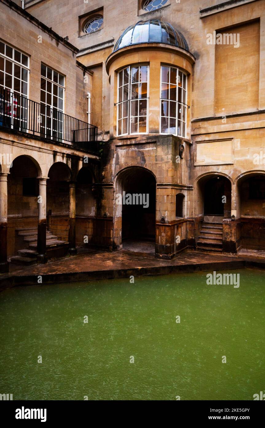 King's Bath in den römischen Bädern in Bath, England. Stockfoto