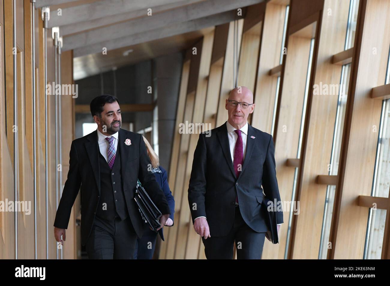 Edinburgh Schottland, Großbritannien 10. November 2022. Humza Yousaf und John Swinney kommen für erste Minister-Fragen im schottischen Parlament an. Credit sst/alamy live News Stockfoto Edinburgh Schottland, Großbritannien 10. November 2022. Humza Yousaf und John Swinney kommen für erste Minister-Fragen im schottischen Parlament an. Credit sst/alamy live News Stockfoto