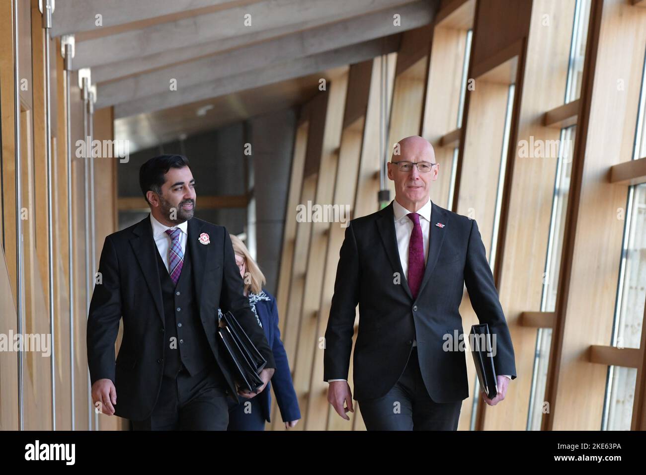 Edinburgh Schottland, Großbritannien 10. November 2022. Humza Yousaf und John Swinney kommen für erste Minister-Fragen im schottischen Parlament an. Credit sst/alamy live News Stockfoto Edinburgh Schottland, Großbritannien 10. November 2022. Humza Yousaf und John Swinney kommen für erste Minister-Fragen im schottischen Parlament an. Credit sst/alamy live News Stockfoto