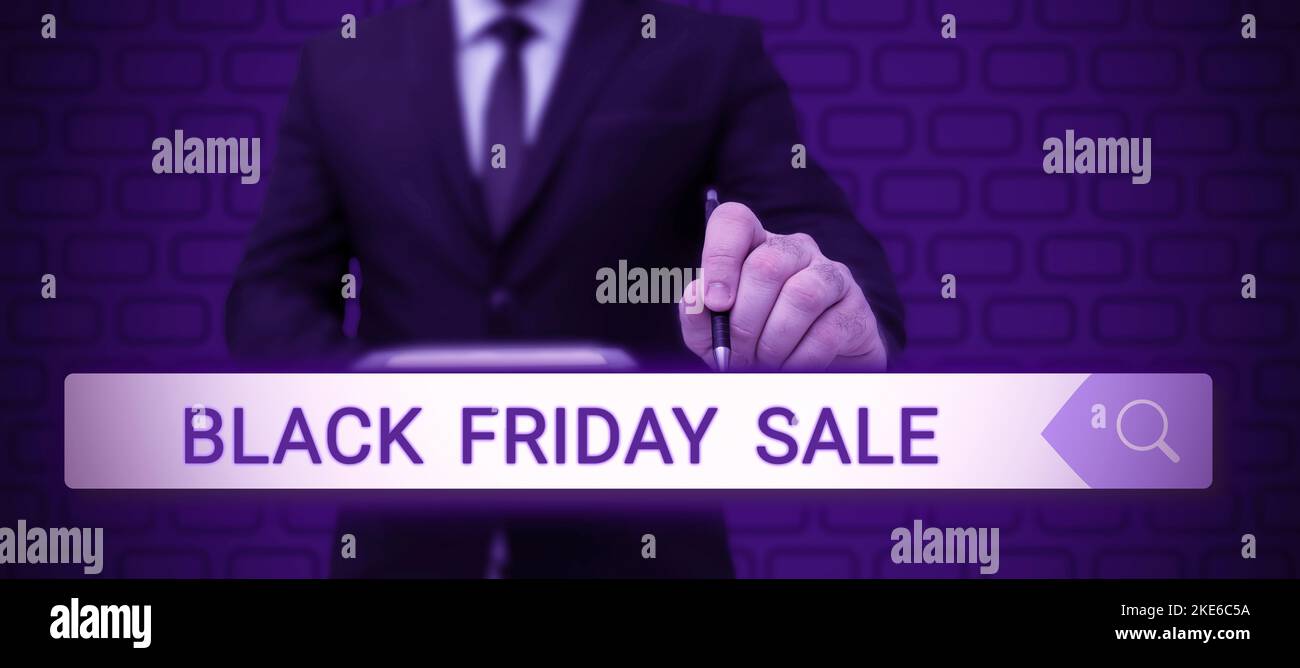 Textunterschrift mit Black Friday Sale. Geschäftskonzept die Käufer mit exklusiven Produkten zu gewinnen ist niedriger Preis Stockfoto