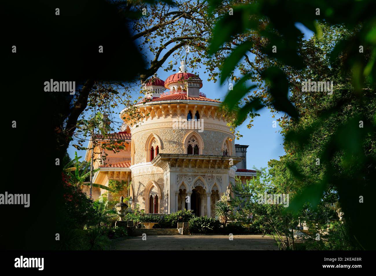 Park und Palast von Monserrate in Sintra, Portugal. Unesco. Historische Besuche. Urlaub und Urlaubstourismus. Sehenswürdigkeiten. Exotisches Reisen. Stockfoto