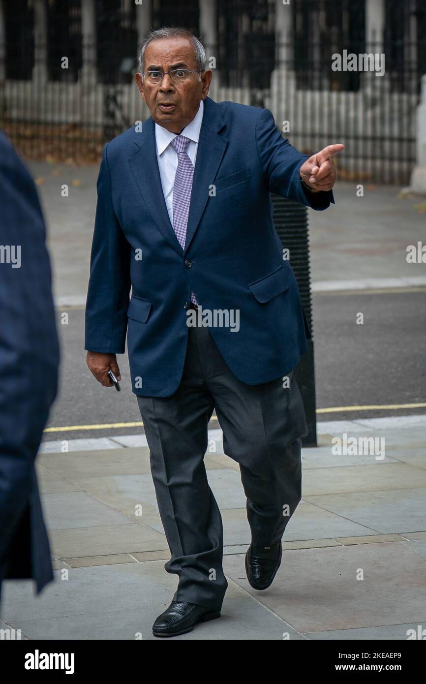 Zuvor unveröffentlichtes Foto vom 23/08/22 des Milliardärs-Geschäftsmannes Gopichand Hinduja, dem Co-Vorsitzenden der Hinduja Group, vor den Royal Courts of Justice, London. Ein Richter überlegte, den älteren Patriarchen einer der reichsten britischen Familien in ein öffentliches Pflegeheim zu bringen, nachdem bei ihm eine Demenz diagnostiziert wurde und er zum Herzstück einer Fehde zwischen Verwandten vor einem Fachgericht wurde. Ausgabedatum: Freitag, 11. November 2022. Stockfoto