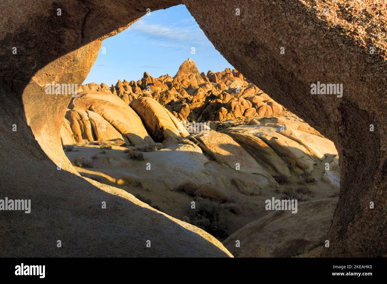 Mobius Arch, Granitbogen, Alabama Hills, Lone Pine, USA, Kalifornien, Sierra Nevada Stockfoto