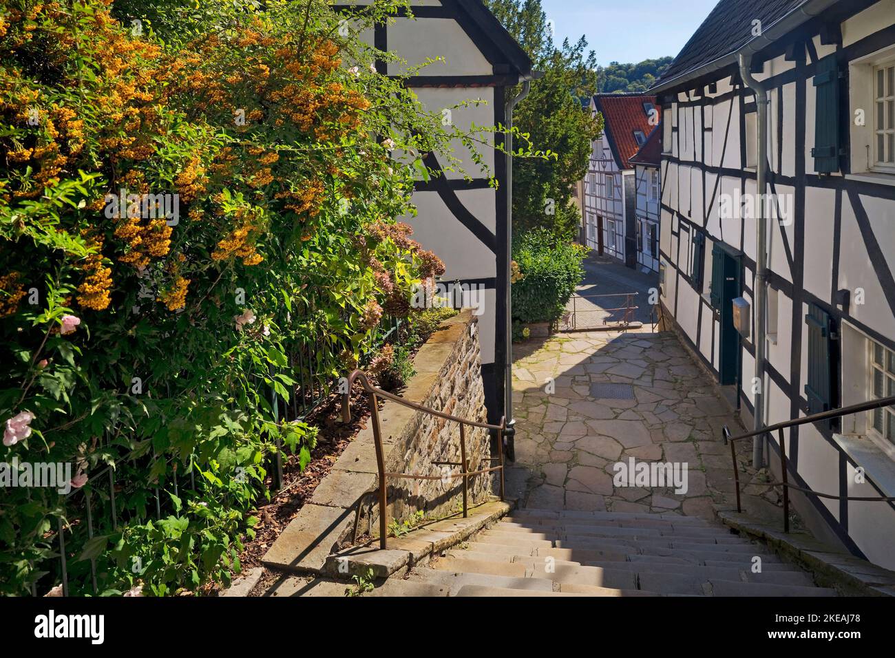 Fachwerkhäuser an der Kirchentreppe in Kettwig, historische Altstadt, Deutschland, Nordrhein-Westfalen, Ruhrgebiet, Essen Stockfoto