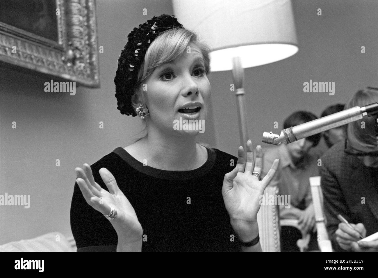 Susan Hampshire. CBE. Englische Schauspielerin geboren am 12. Mai 1937. Hier in Schweden 1968 im Zusammenhang mit der BBC-tv-Serie The Forsyte Saga, in der sie in der Rolle von Fleur spielte. Die Serie wurde ursprünglich in 26 Folgen am samstagabend mit Start 7 januar 1967 gezeigt. Schweden 1968. Conard Ref. 5544 Stockfoto