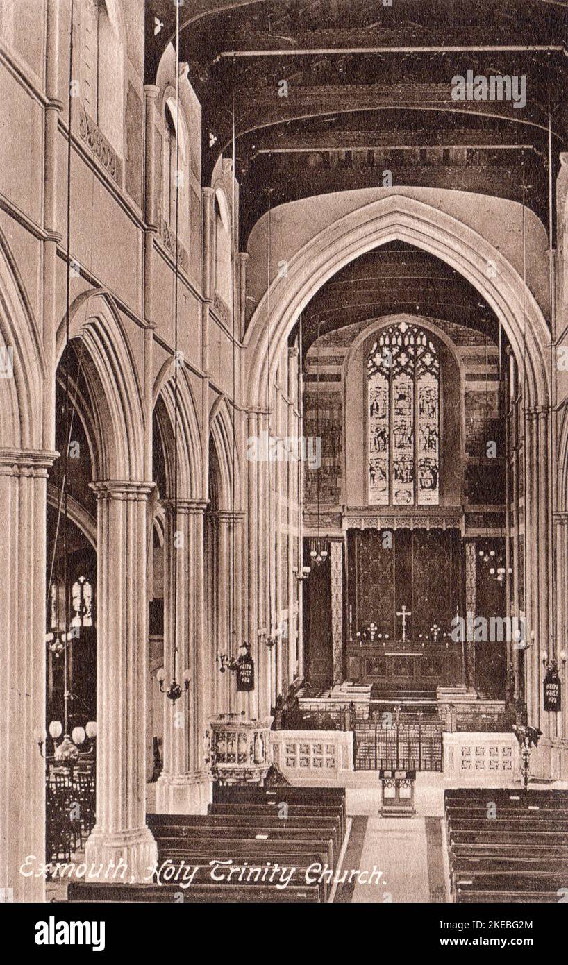 Vintage Schwarz-Weiß-Fotografie; Innere der Holy Trinity Church, Exmouth, Devon, England um 1910. Stockfoto
