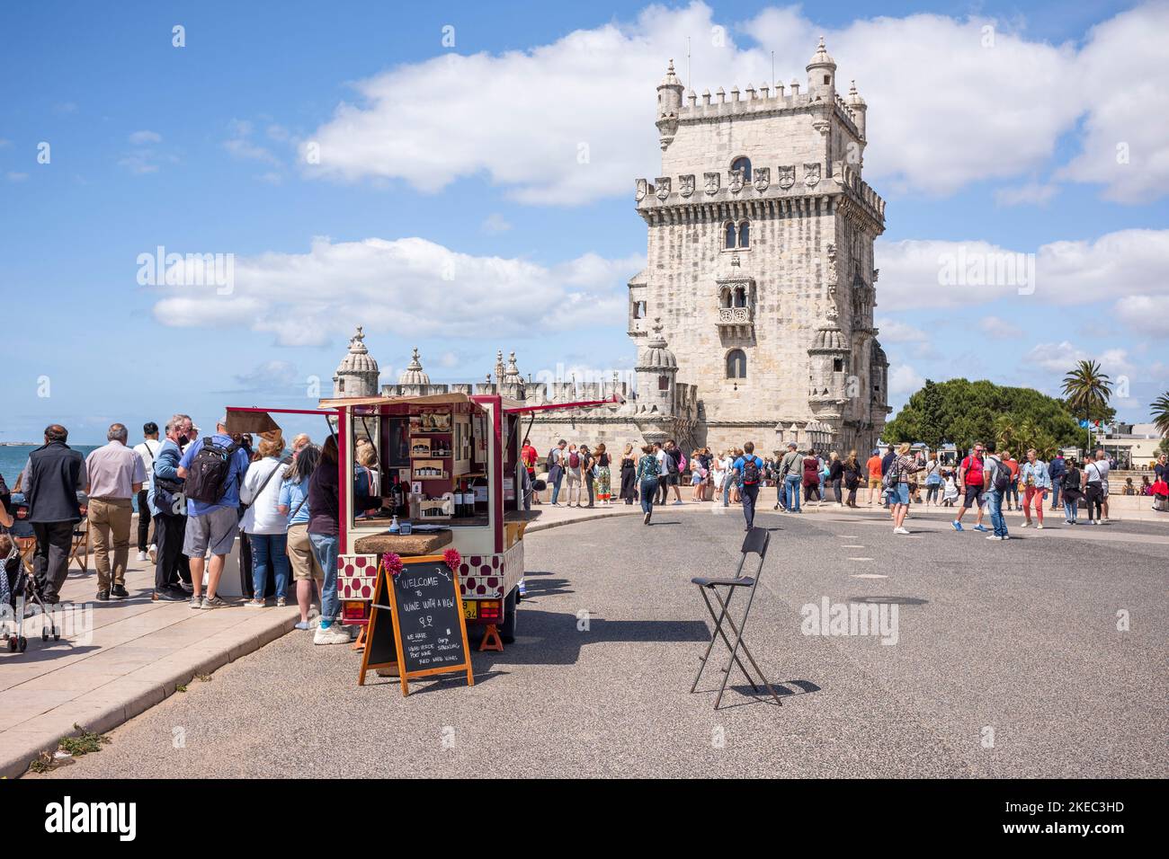 Torre de Belem in Lissabon Portugal im Sommer tagsüber. Stockfoto
