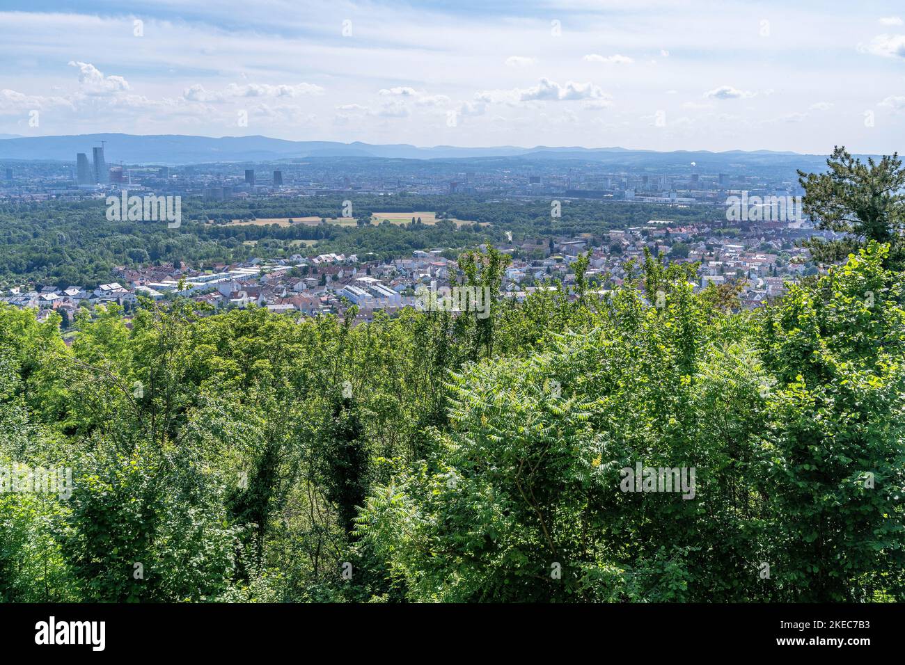 Europa, Deutschland, Süddeutschland, Baden-Württemberg, Schwarzwald, Blick auf die Stadt Basel im Rheintal Stockfoto
