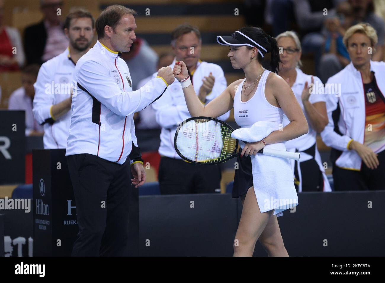 RIJEKA, KROATIEN - 11. NOVEMBER: Eva Lys aus Deutschland feiert mit ...