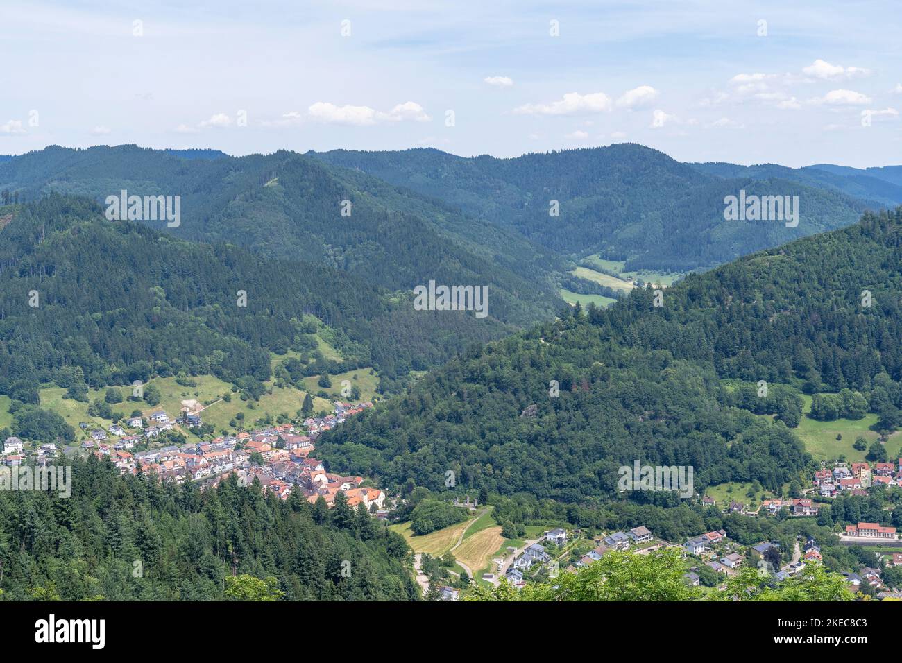 Europa, Deutschland, Süddeutschland, Baden-Württemberg, Schwarzwald, Blick von Spitzfelsen nach Wolfach im Kinzigtal Stockfoto