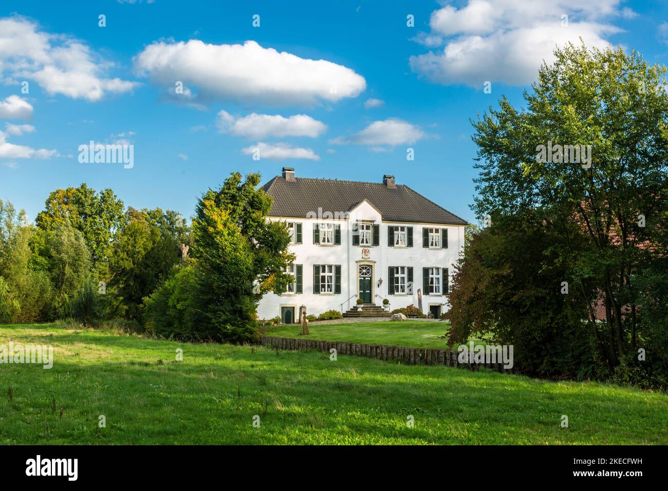 Deutschland, Südlohn, Westmuensterland, Münsterland, Westfalen, Nordrhein-Westfalen, Herrenhaus Lohn an der Schlinge, ehemaliges Rittergut, Adelssitz, früher Klassizismus Stockfoto