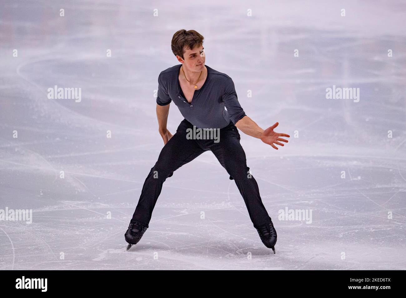 SHEFFIELD, Sheffield. 11., 2022. November. Graham Newberry aus Großbritannien tritt am Freitag, den 11. November 2022, im Rahmen des ISU Grand Prix - MK John Wilson Trophy 2022 im ICE Sheffield auf. SHEFFIELD, Sheffield. Kredit: Taka G Wu/Alamy Live Nachrichten Stockfoto