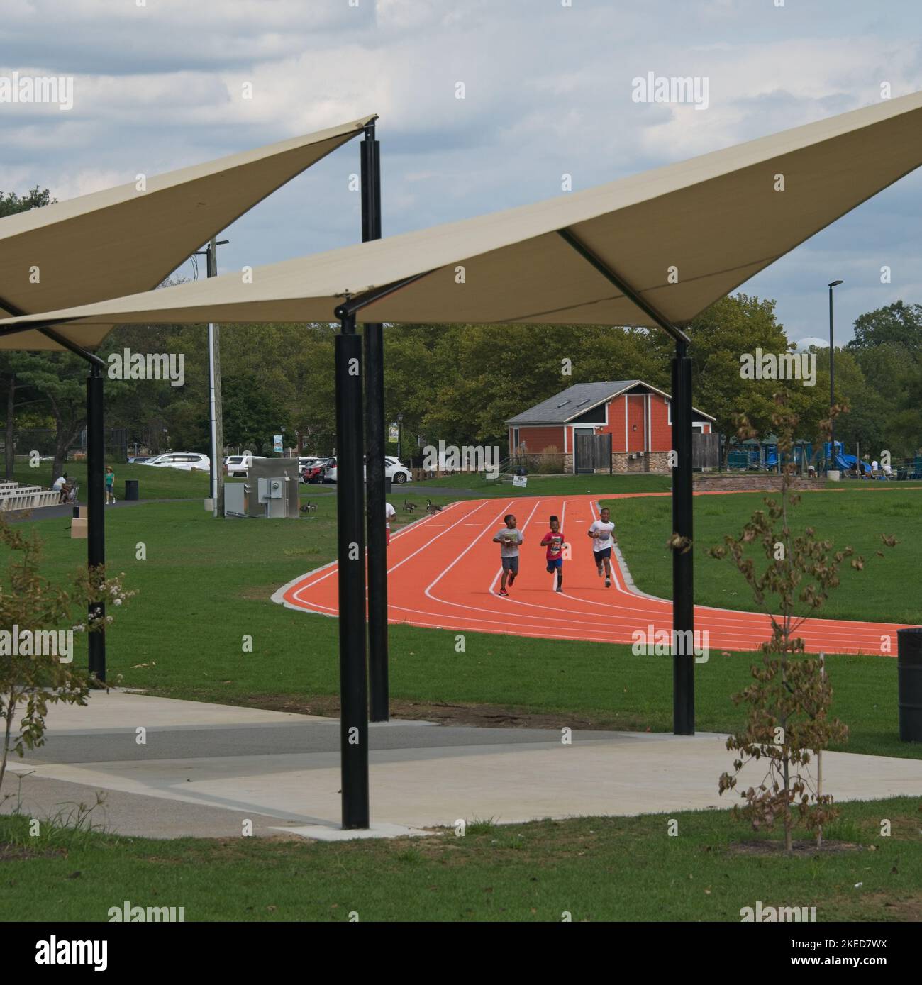 Kinder spielen im Cooper River Park Stockfoto