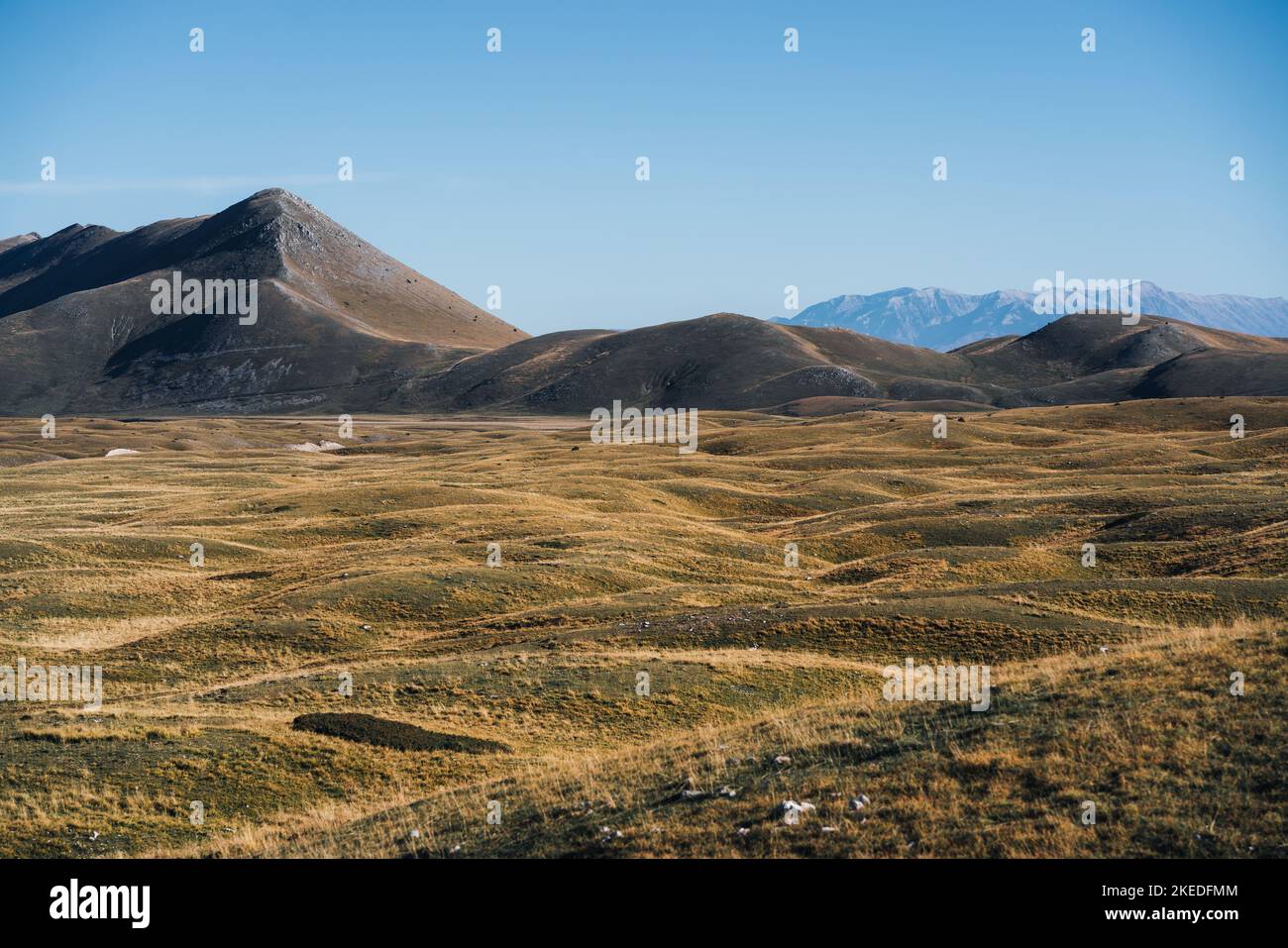 Wunderschöne Landschaft des Gran Sasso Nationalparks in Campo Imperatore, Abruzzen, Italien Stockfoto