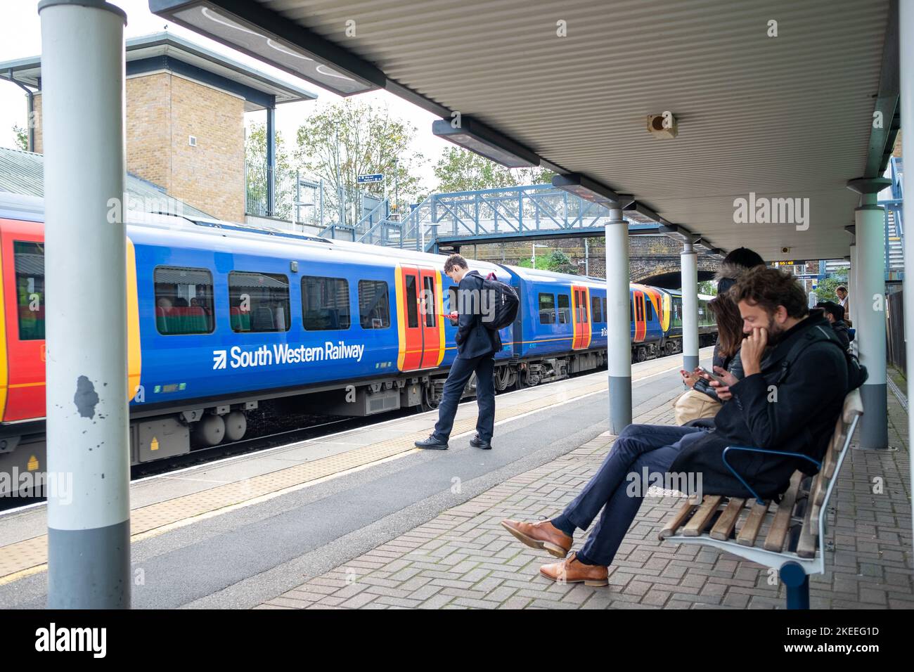 London - November 2022: Brentford Railway Station in Hounslow, West London Stockfoto