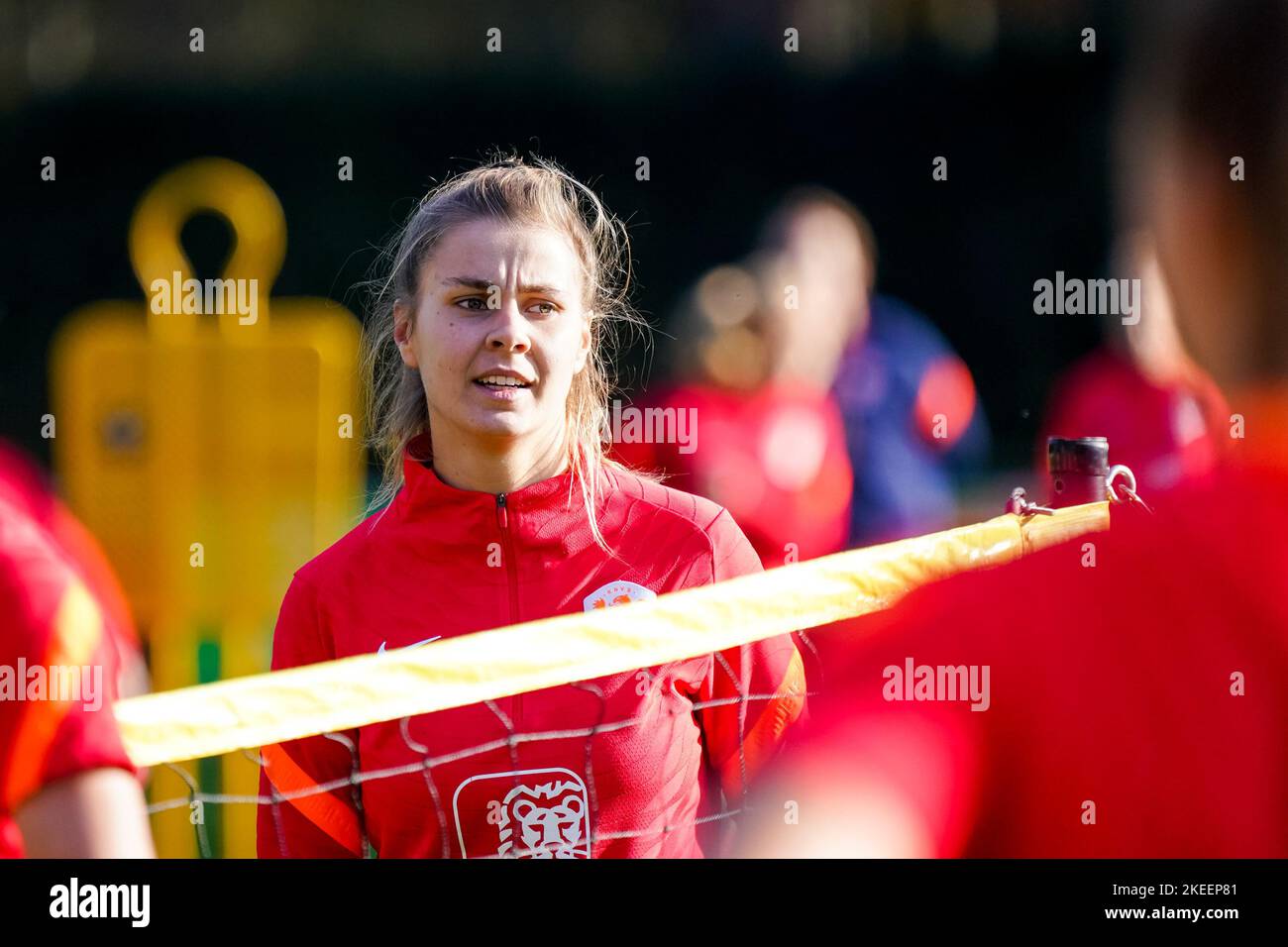 ZEIST, NIEDERLANDE - 12. NOVEMBER: Victoria Pelova aus den Niederlanden während einer Trainingsveranstaltung der niederländischen Frauen-Fußballmannschaft auf dem KNVB-Campus am 12. November 2022 in Zeist, Niederlande (Foto: Jeroen Meuwsen/Orange Picots) Stockfoto