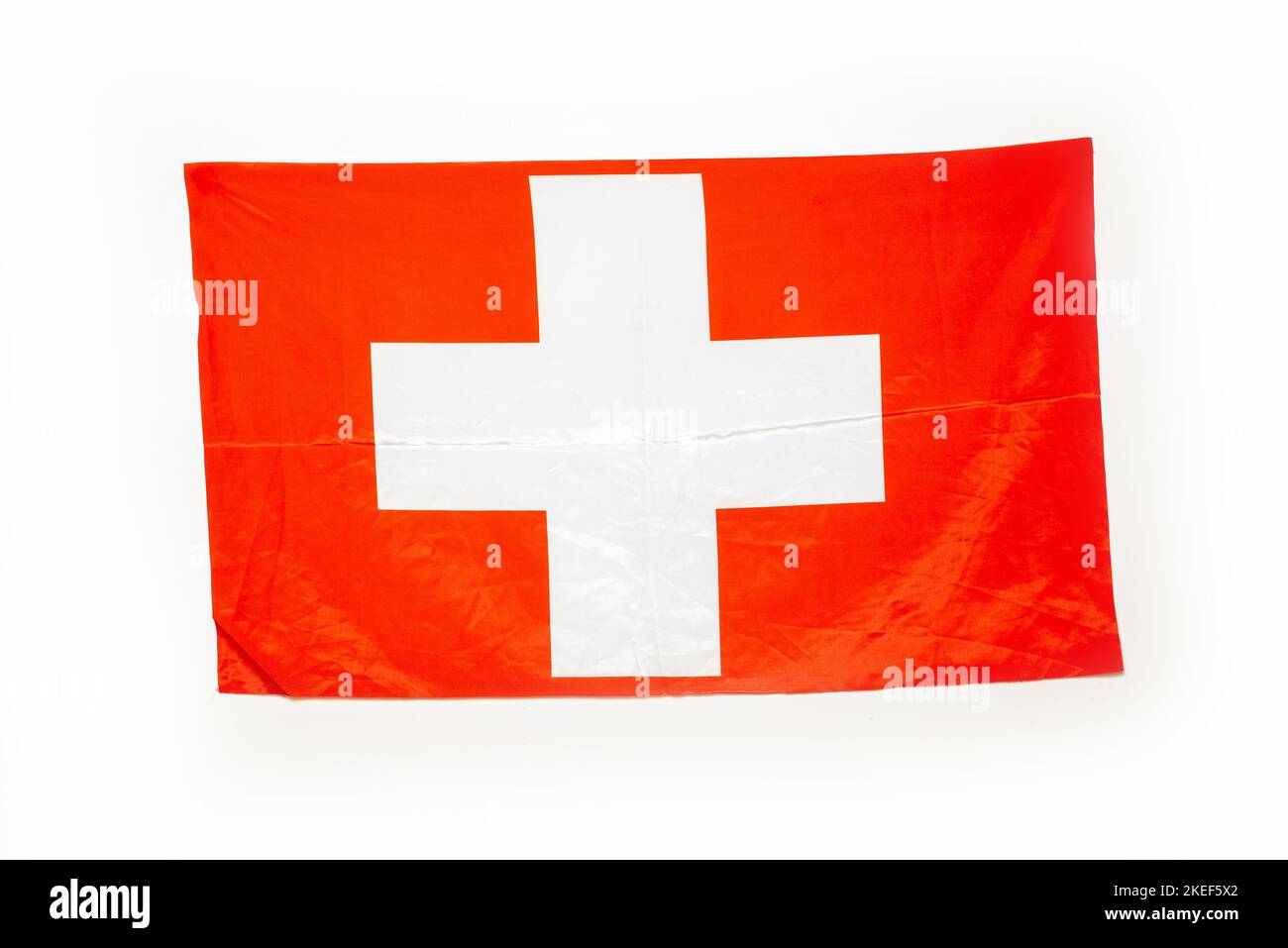 Schweizer Nationalflagge isolierter weißer Hintergrund Stockfoto