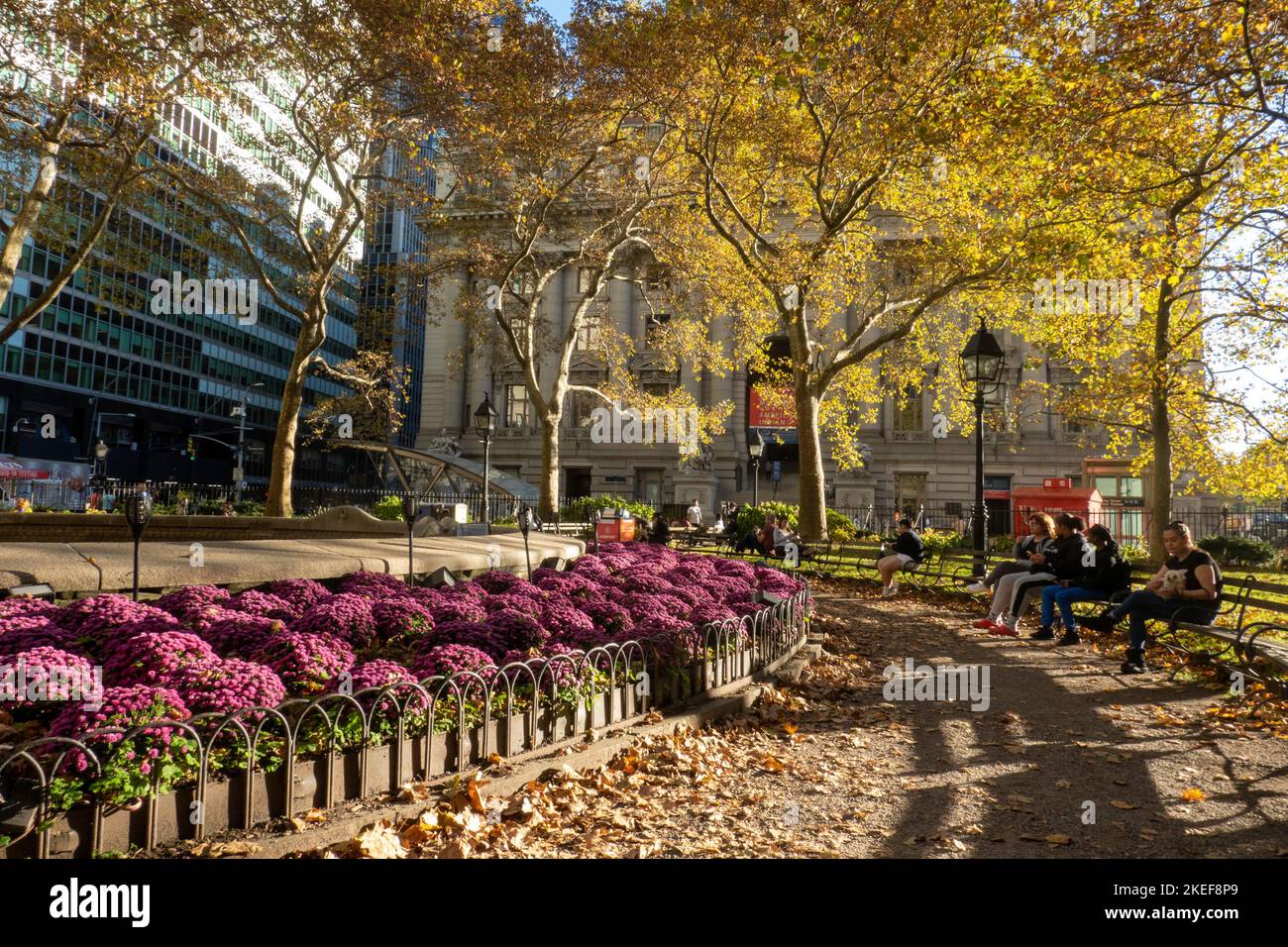 Bowling Green Park im Finanzviertel ist der älteste Park in Manhattan, 2022, New York City, USA Stockfoto