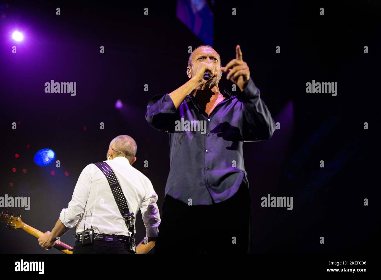 Palasele, Eboli (SA), Italien, 11. November 2022, Biagio Antonacci während der Biagio Antonacci - Palco Centrale Tour - Italienisches Sängermusikkonzert Stockfoto
