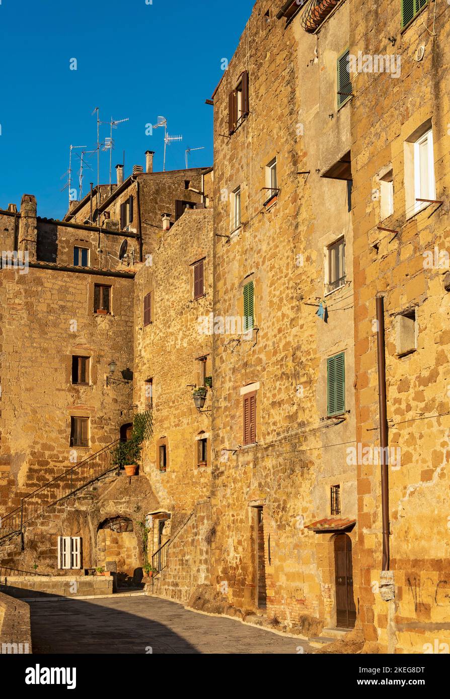Alte Häuser in der Altstadt von Pitigliano - Little Jerusalem, Toskana, Italien Stockfoto