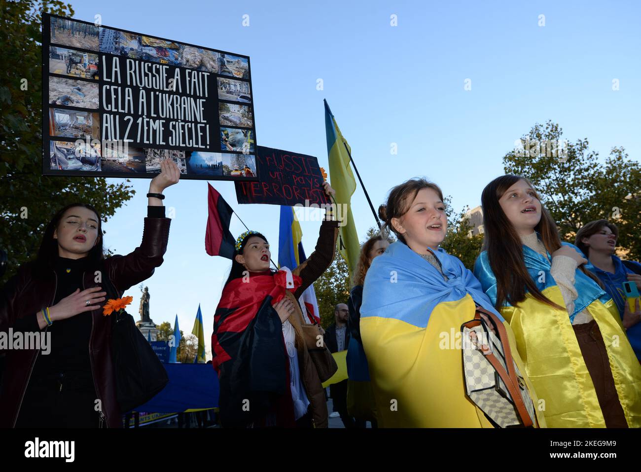 La diaspora ukrainienne est toujours très Active à Paris, tous les samedis une Manifestation est organisée par l'Union des ukrainiens de France Stockfoto