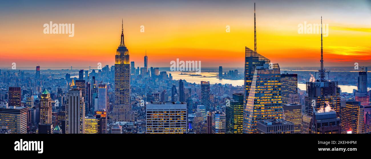Luftaufnahme von Manhattan bei Sonnenuntergang Stockfoto