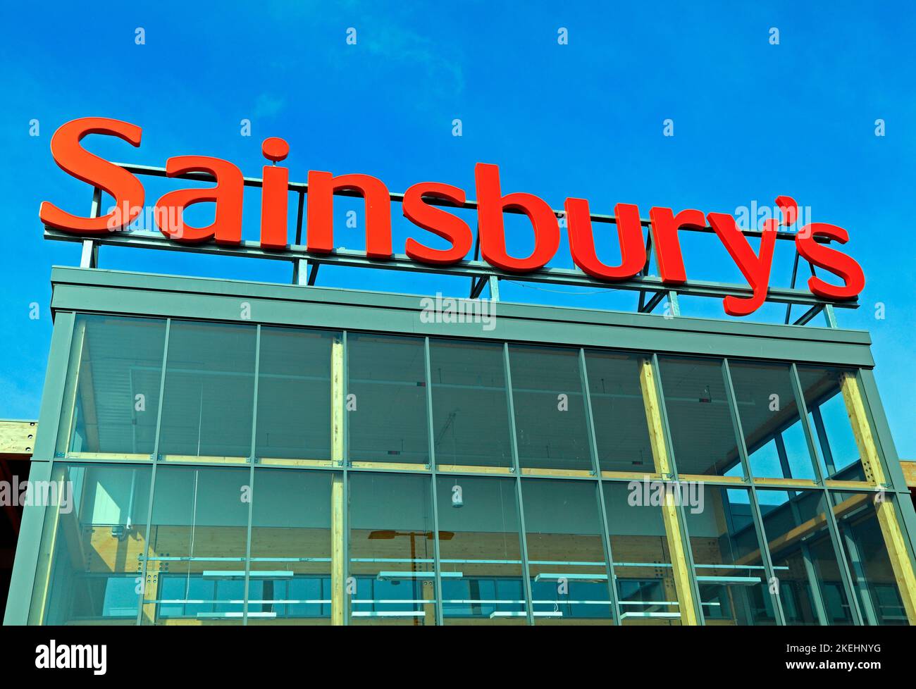 Sainsbury's Logo, Supermarkt, Kings Lynn, Norfolk, England, Großbritannien Stockfoto