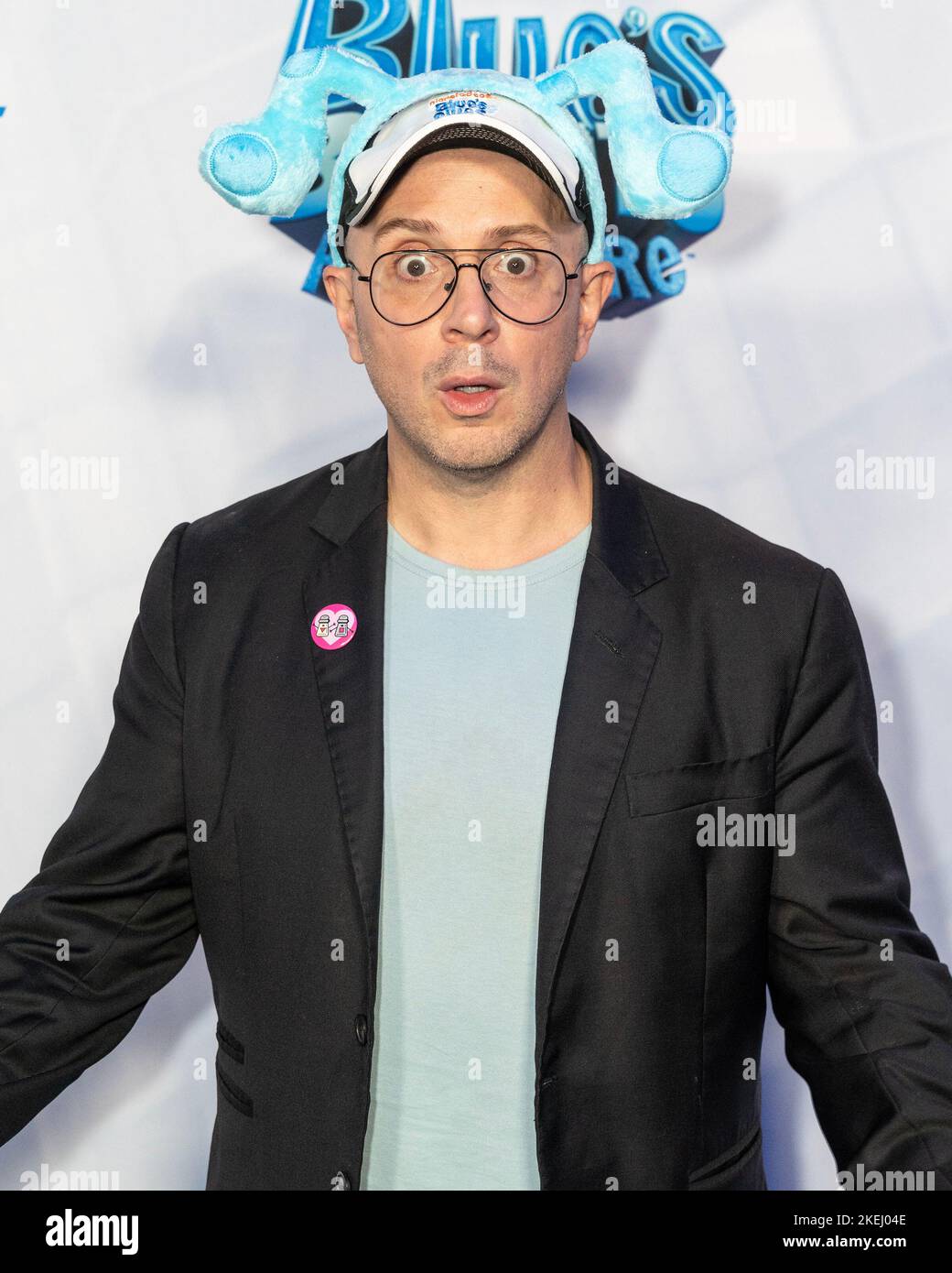 12. November 2022, New York, New York, USA: Steve Burns nimmt an der Premiere von Blue's Big City Adventure am Regal Union Square Teil (Foto: © Lev Radin/Pacific Press via ZUMA Press Wire) Stockfoto