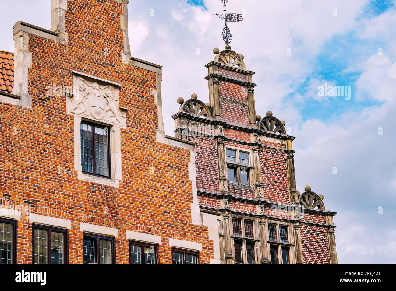 25. Juli 2022, Münster, Deutschland: Holland Häuser mit exquisiten Giebeln und Architektur. Attraktionen und Sehenswürdigkeiten Stockfoto