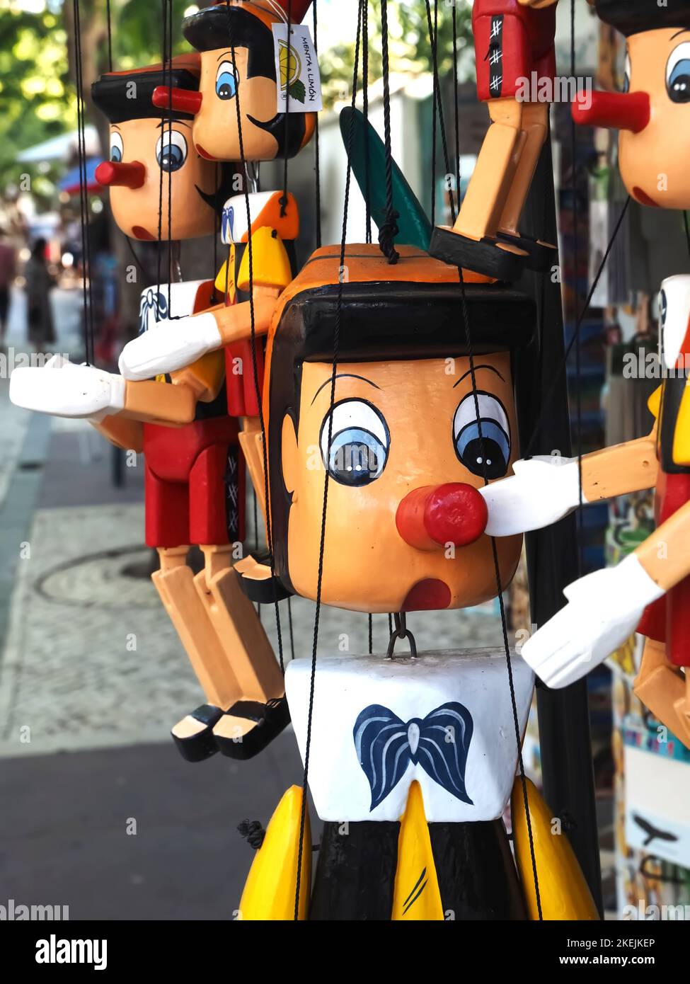 Marionettenpuppe aus Holz mit pinocchio Stockfoto