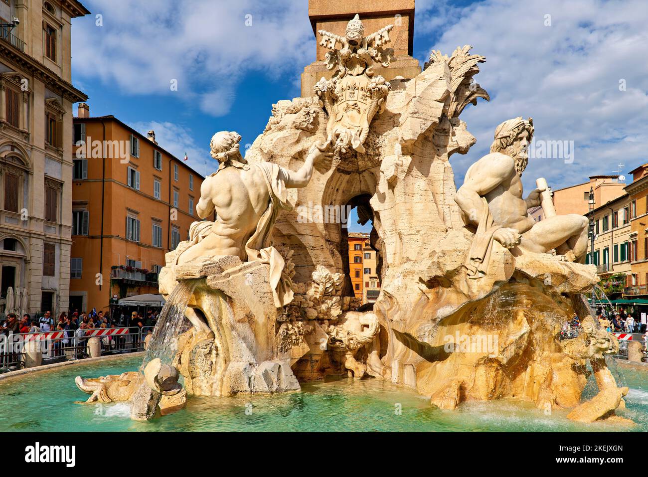 Rom Latium Italien. Fontana dei Quattro Fiumi (Brunnen der vier Wasserströmungen) ist ein Brunnen auf der Piazza Navona. Es wurde von Gian Lorenzo Bernini entworfen Stockfoto