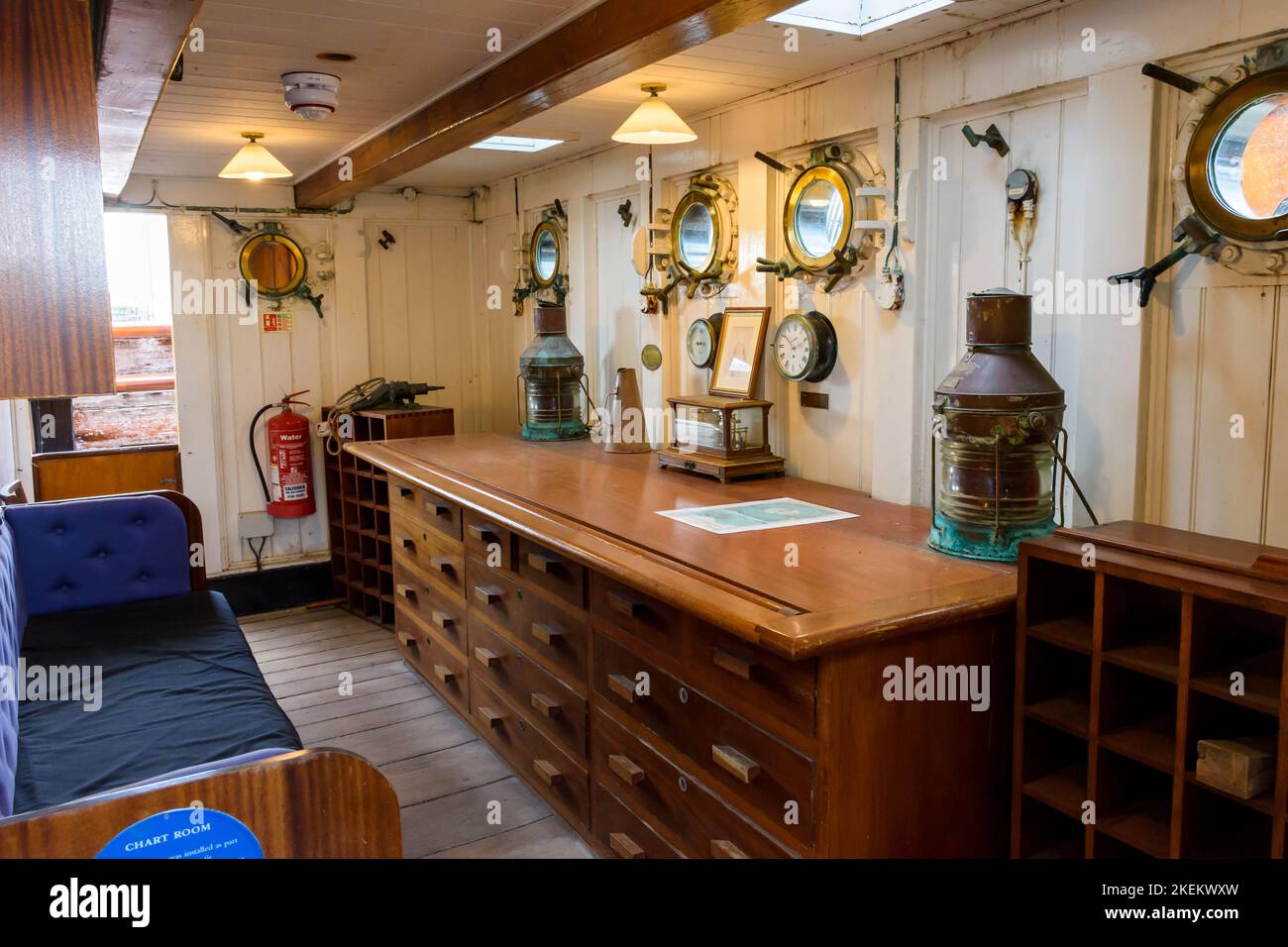 Der Chart Room an Bord der RRS Discovery, Discovery Point, Dundee, Schottland, Großbritannien Stockfoto